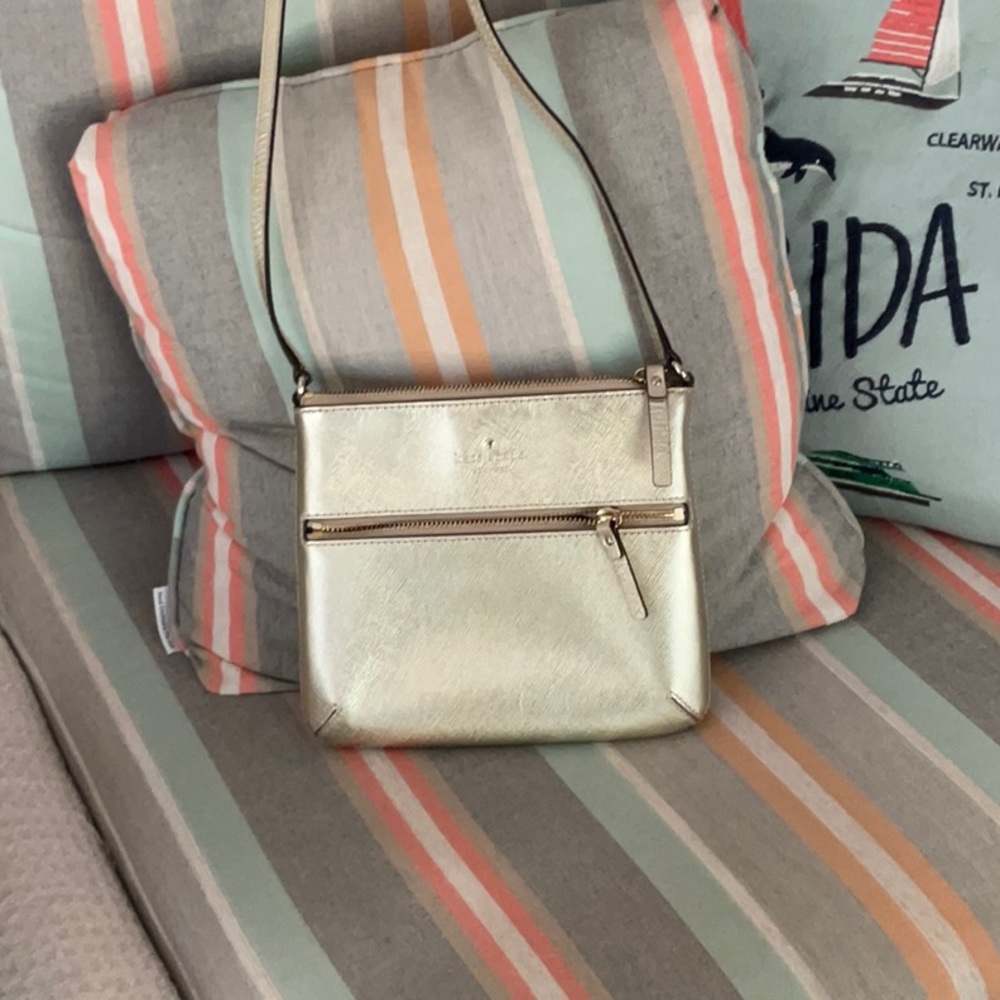 Kate spade metallic gold crossbody euc